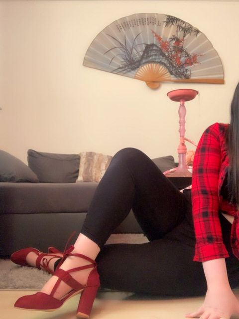 Header of axiikiss