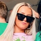 holllyq (holly) OnlyFans content 

 profile picture
