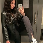 Lisa (mrsnice) Leak OnlyFans 

 profile picture