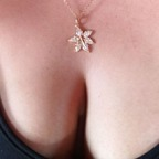 Onlyfans leaks nanavelasquez 

 profile picture