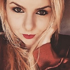 Sophie Violet (sophieviolet) Leak OnlyFans 

 profile picture